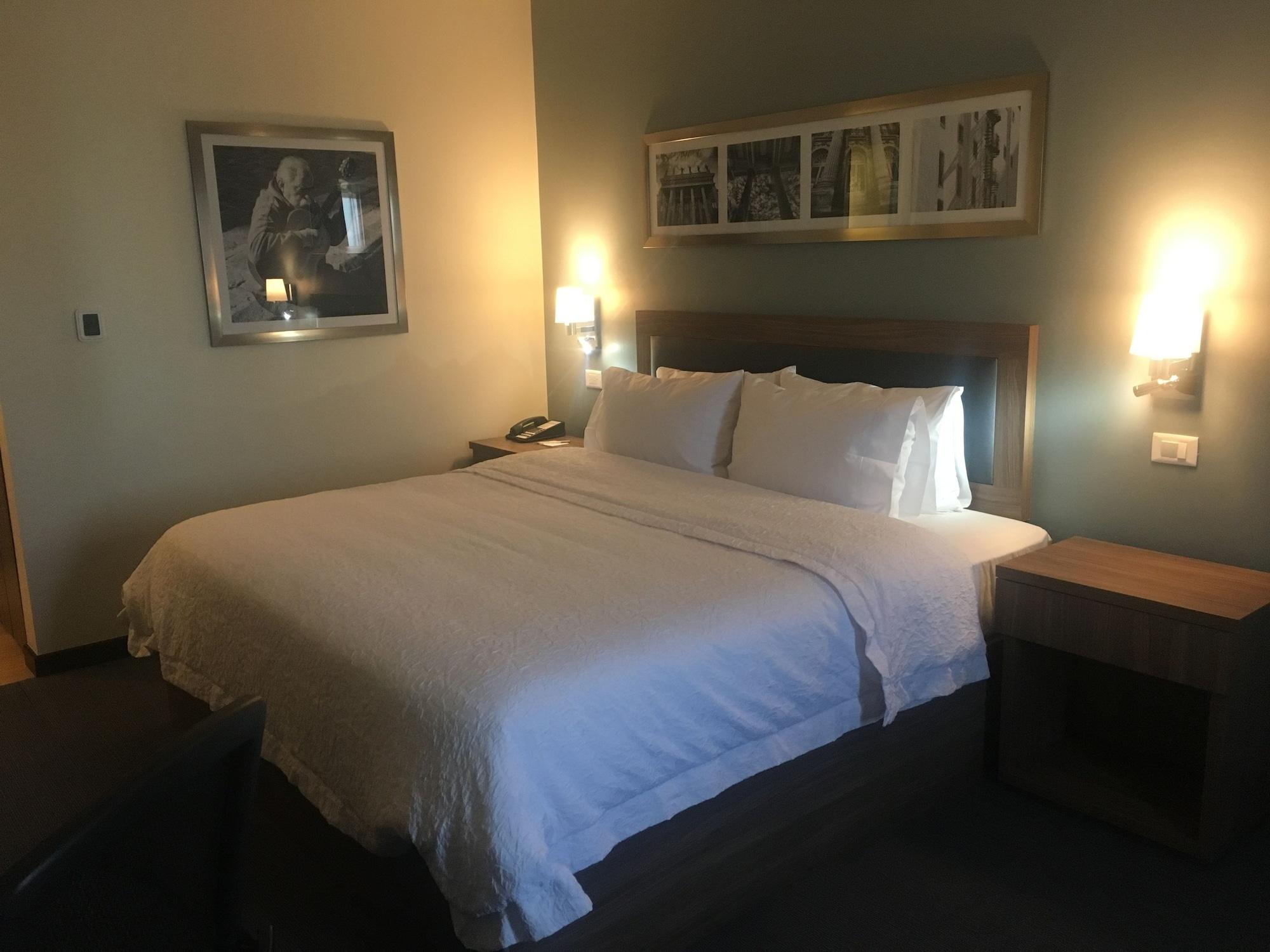 Hampton Inn & Suites By Hilton Salamanca Bajio Екстер'єр фото