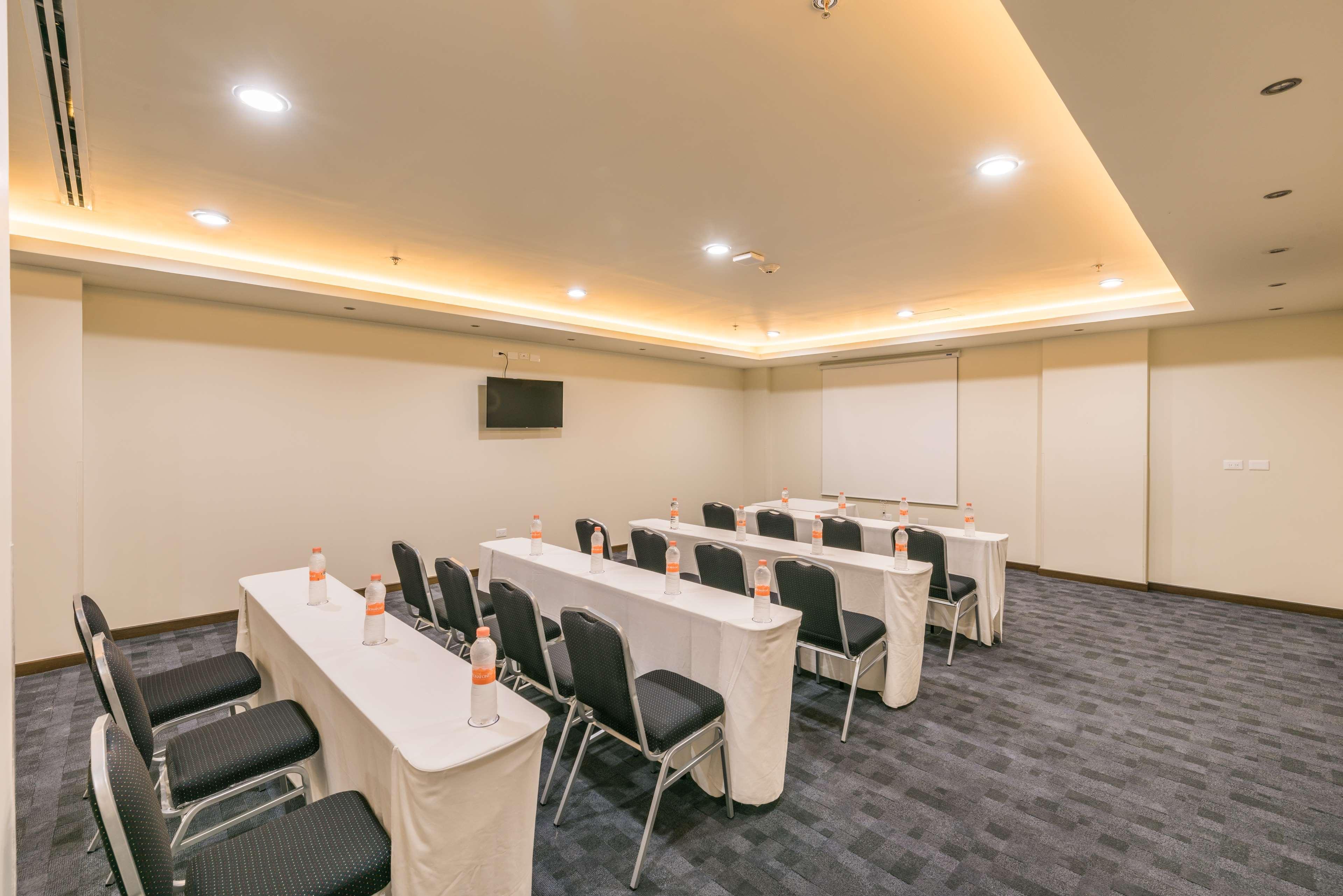 Hampton Inn & Suites By Hilton Salamanca Bajio Екстер'єр фото