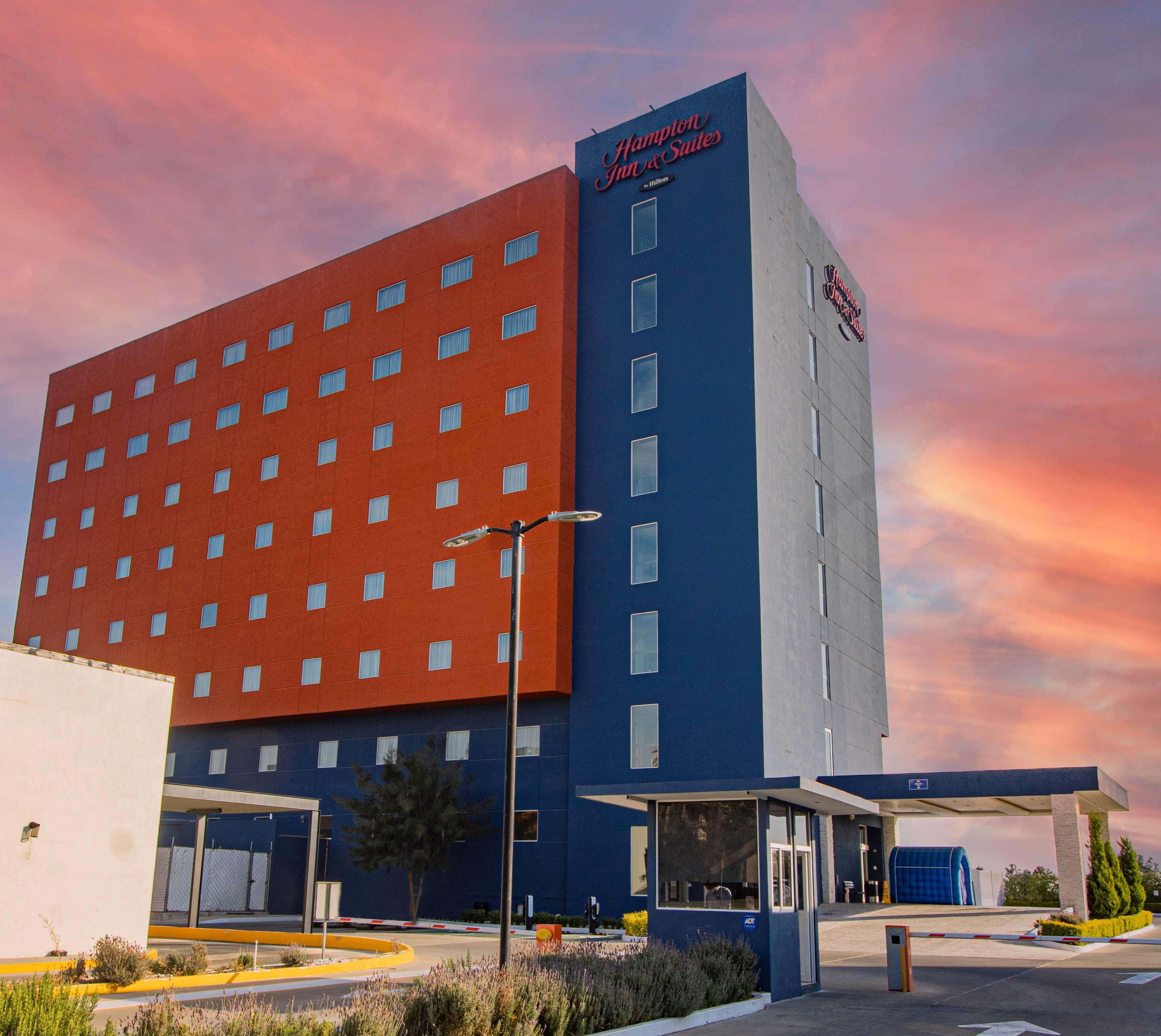 Hampton Inn & Suites By Hilton Salamanca Bajio Екстер'єр фото
