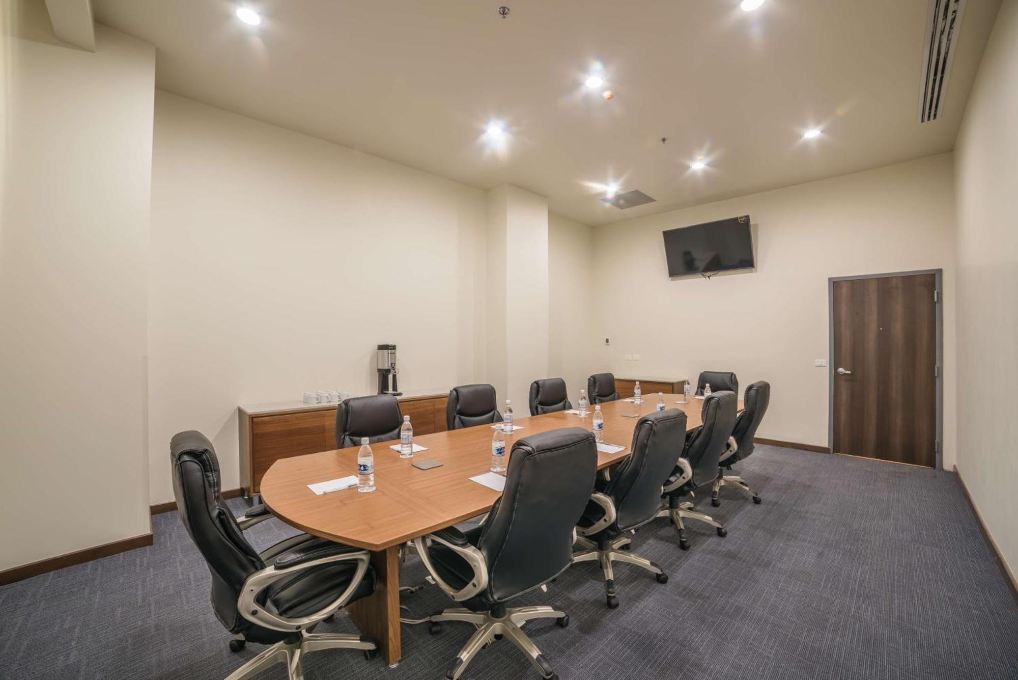 Hampton Inn & Suites By Hilton Salamanca Bajio Екстер'єр фото
