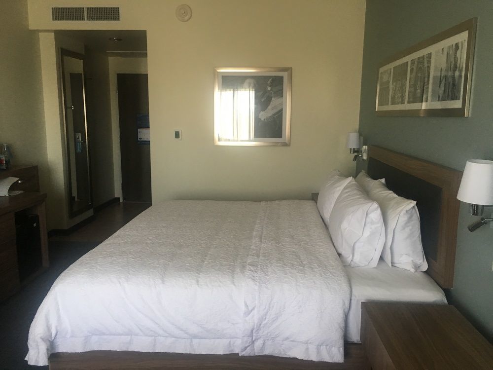 Hampton Inn & Suites By Hilton Salamanca Bajio Екстер'єр фото